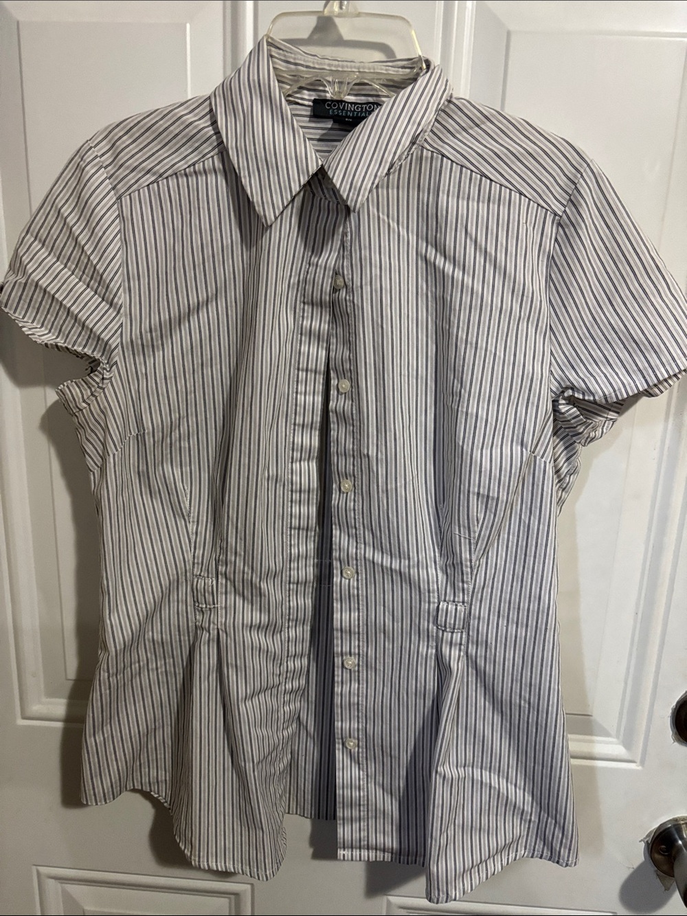 Covington Women’s Short-Sleeve Button-Down Shirt in White and Blue Stripes